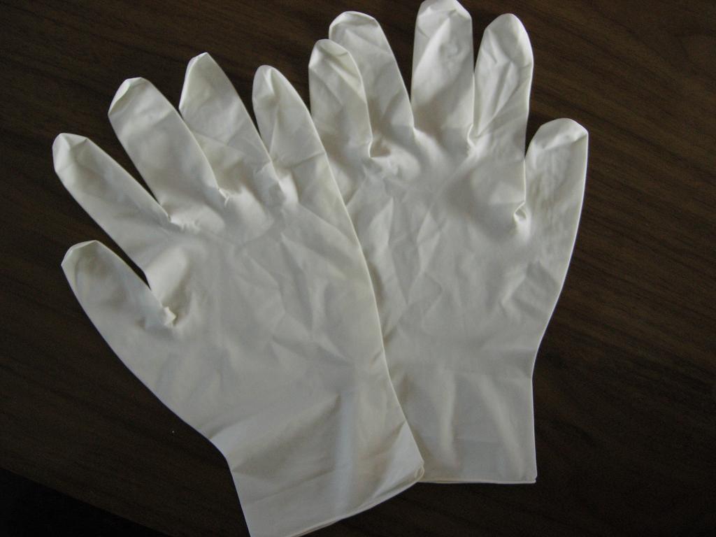 Fiberglass mesh-latex examination glove